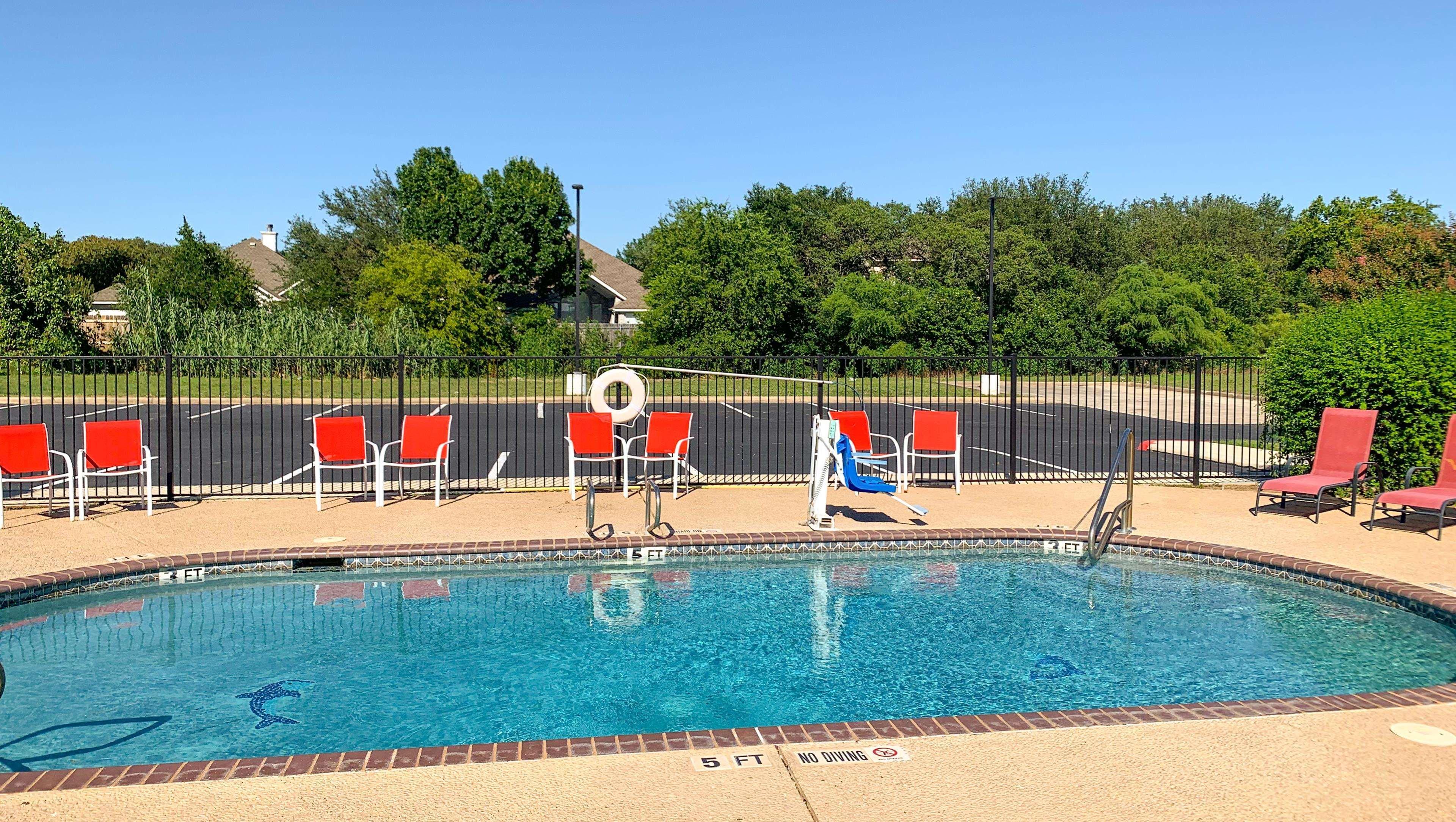 Quality Inn & Suites I-10 Near Fiesta Texas ซานอันโตนิโอ ภายนอก รูปภาพ