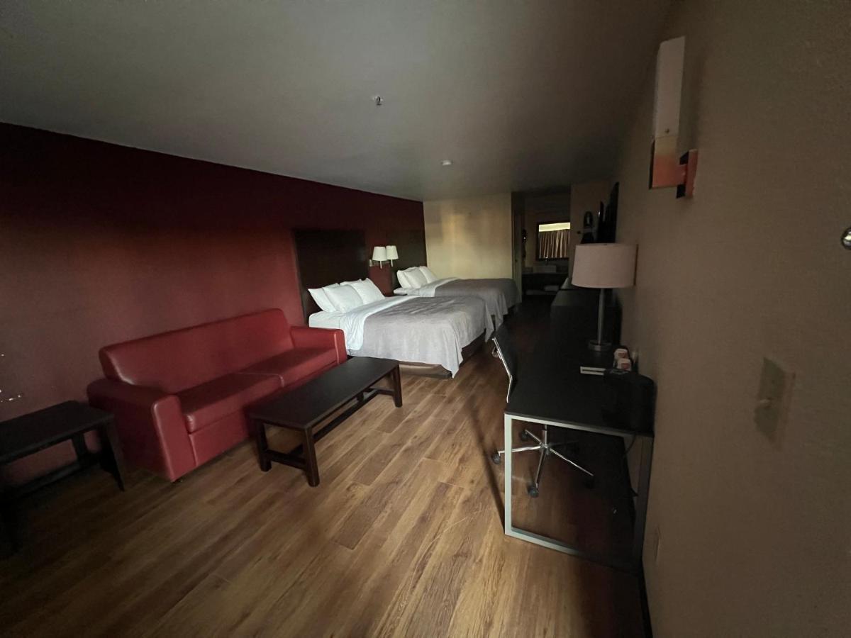 Quality Inn & Suites I-10 Near Fiesta Texas ซานอันโตนิโอ ภายนอก รูปภาพ